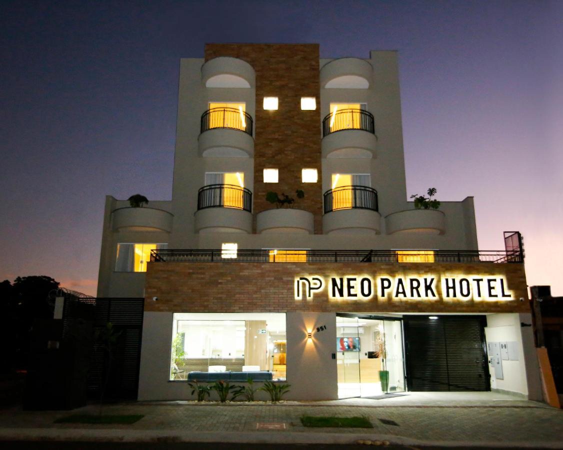 Neo Park Hotel Maringá Extérieur photo